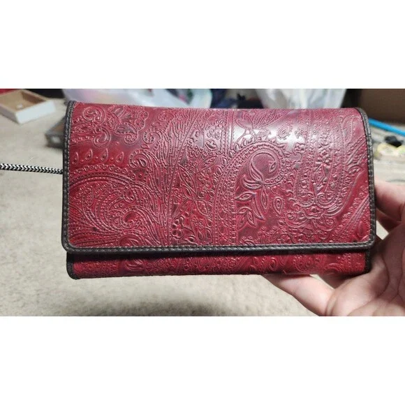 red Relic wallet - Picture 2 of 6